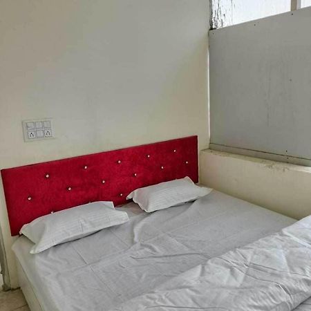 Hotel O Sky Blue Palwal Екстериор снимка