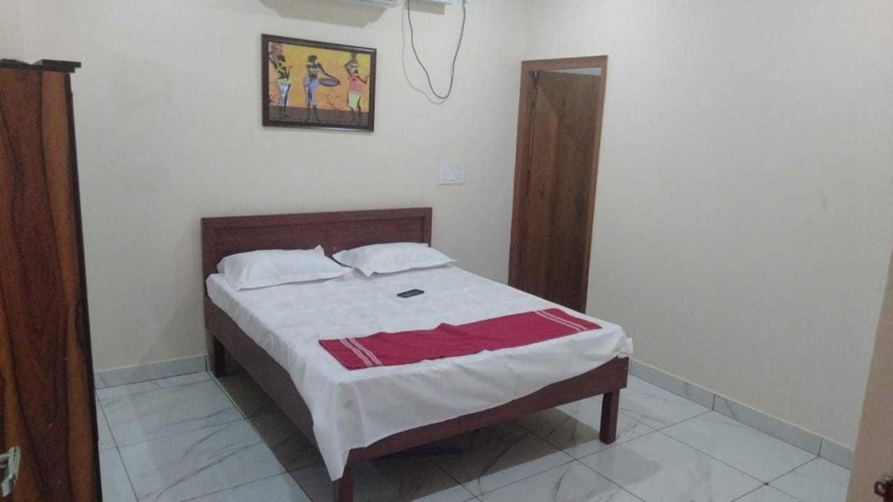 Hotel O Sky Blue Palwal Екстериор снимка