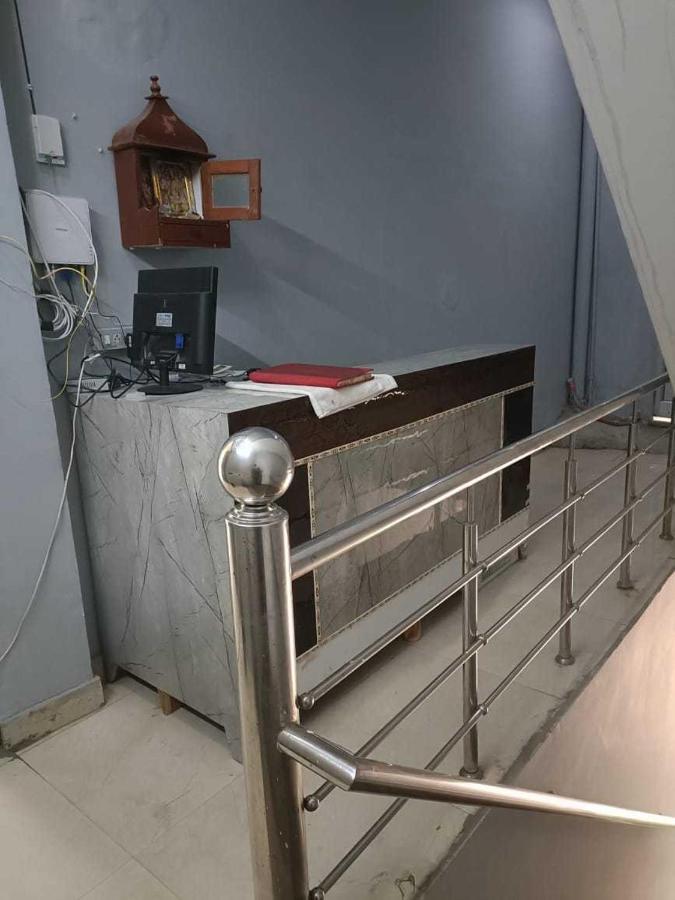 Hotel O Sky Blue Palwal Екстериор снимка