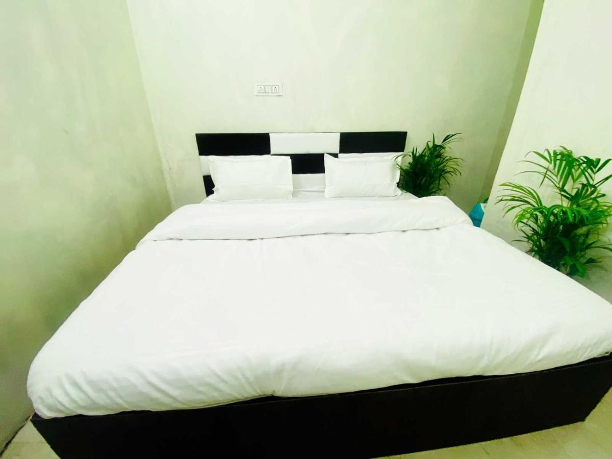 Hotel O Sky Blue Palwal Екстериор снимка