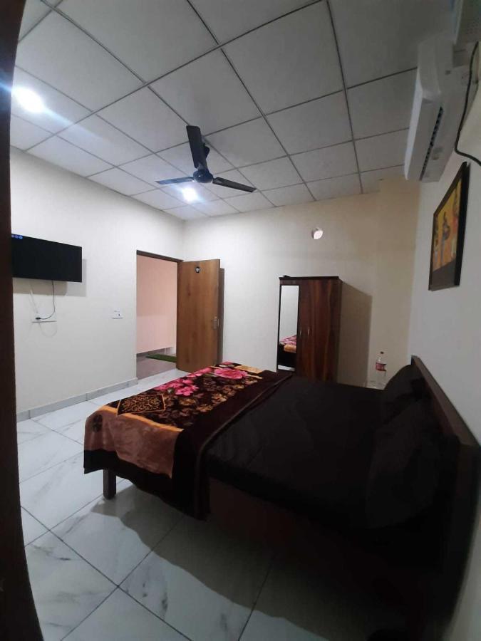 Hotel O Sky Blue Palwal Екстериор снимка