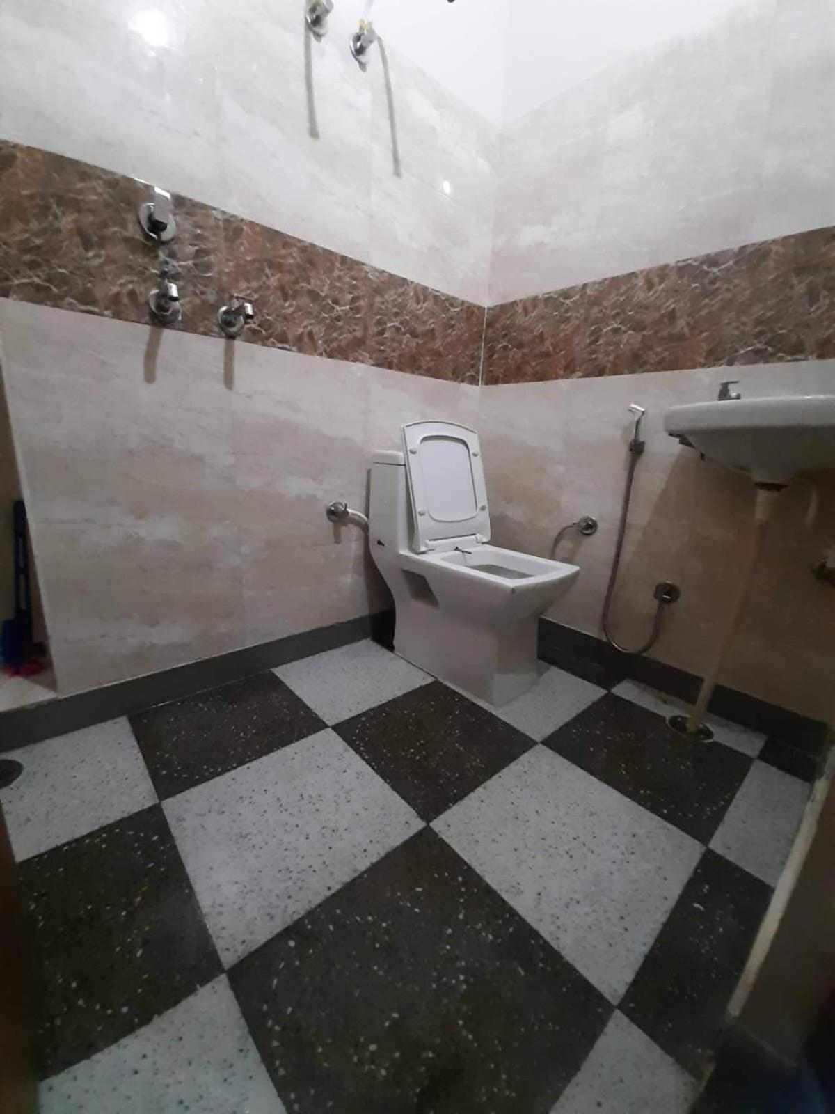 Hotel O Sky Blue Palwal Екстериор снимка